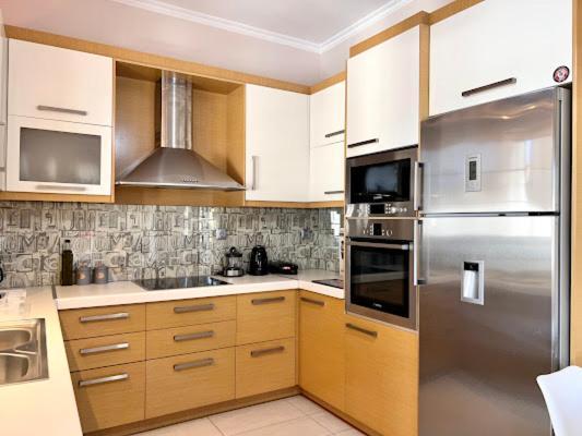 Central Apartment In Quiet Neighborhood Near Sandy Beach Chania  Exterior photo