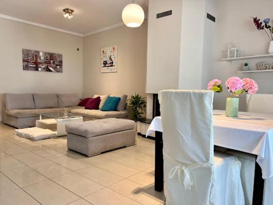 Central Apartment In Quiet Neighborhood Near Sandy Beach Chania  Exterior photo
