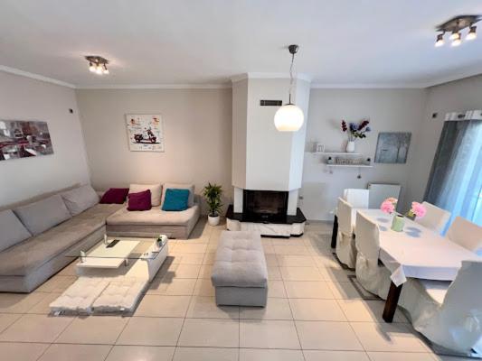 Central Apartment In Quiet Neighborhood Near Sandy Beach Chania  Exterior photo